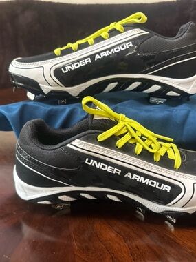 Under Armour Women's Spine Glyde ST CC Baseball Softball Cleat